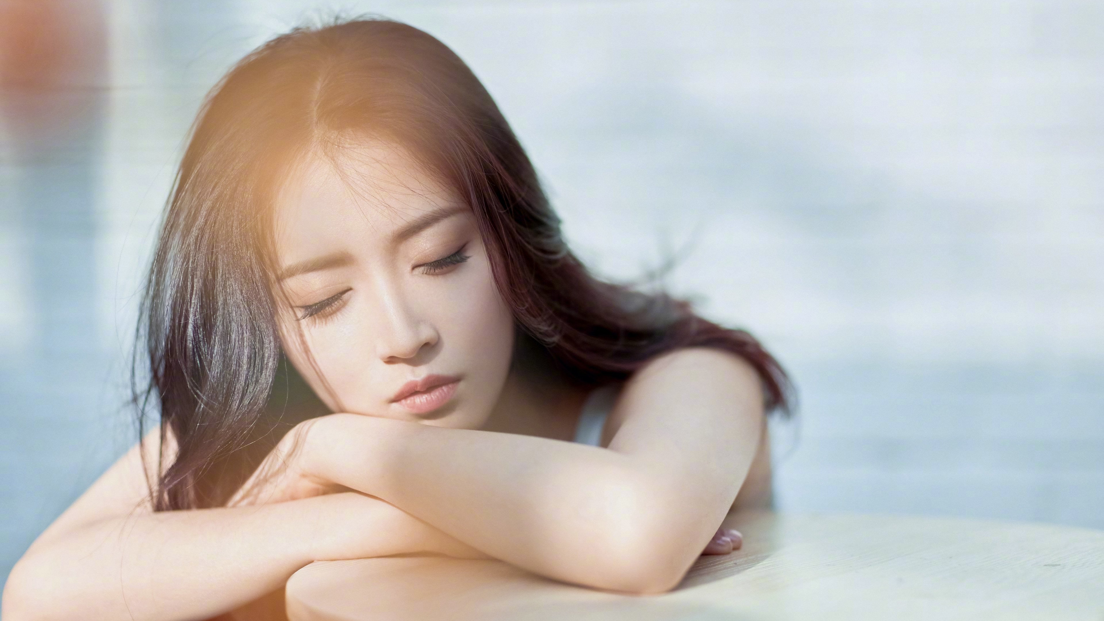 爱游戏-PSV前锋卢克·德容以29球荣膺荷甲最佳射手。，卢克德容和西姆德容